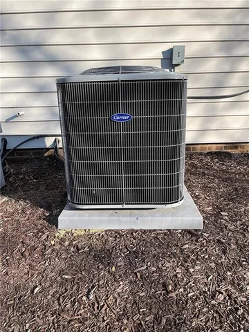 $192,000 | 7135 West Friendly Avenue, Greensboro, NC 27410