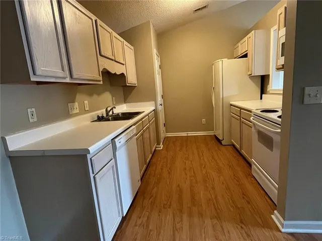 $192,000 | 7135 West Friendly Avenue, Greensboro, NC 27410