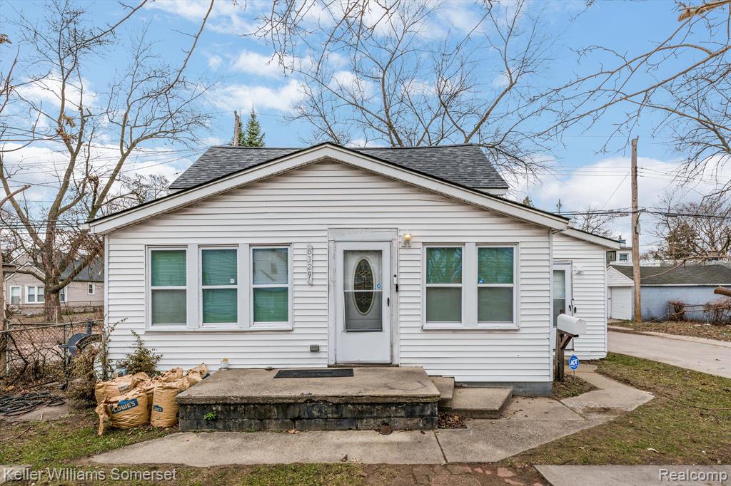 8329 Rivard Avenue Warren, MI 48089 - Photo 2 of 21