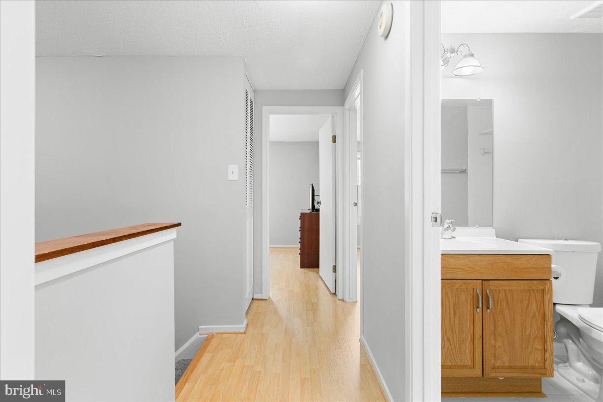 6522 Alexis Lane Springfield, VA 22152 - Photo 25 of 46 Upstairs hallway