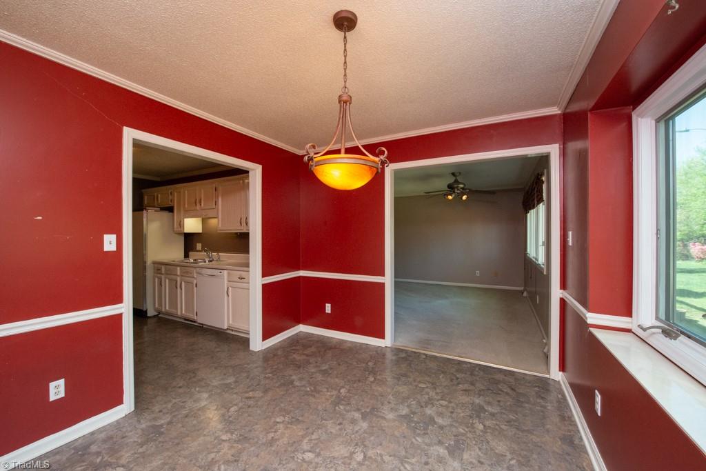 136 Old Mill Road, Unit D High Point, NC 27265 - Photo 17 of 49 Dining Room