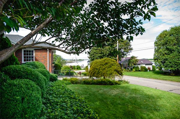 36 Bel Air Road Hingham, MA 02043 - Photo 4 of 27 Gallery Image 4
