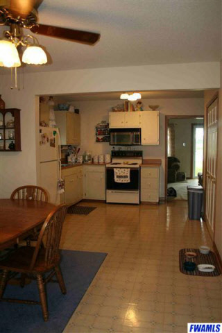 15915 Winchester Road Fort Wayne, IN 46819 - Photo 4 of 12