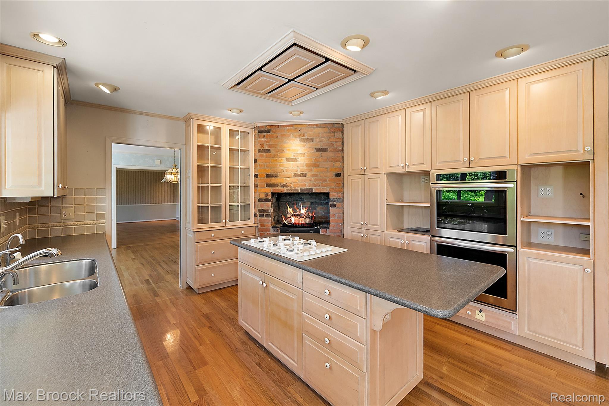 674 Rudgate Road Bloomfield Hills, MI 48304 - Photo 6 of 28 674 Rudgate-44.jpg