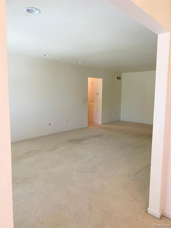29640 Middlebelt Road, Unit 2601 Farmington Hills, MI 48334 - Photo 11 of 24