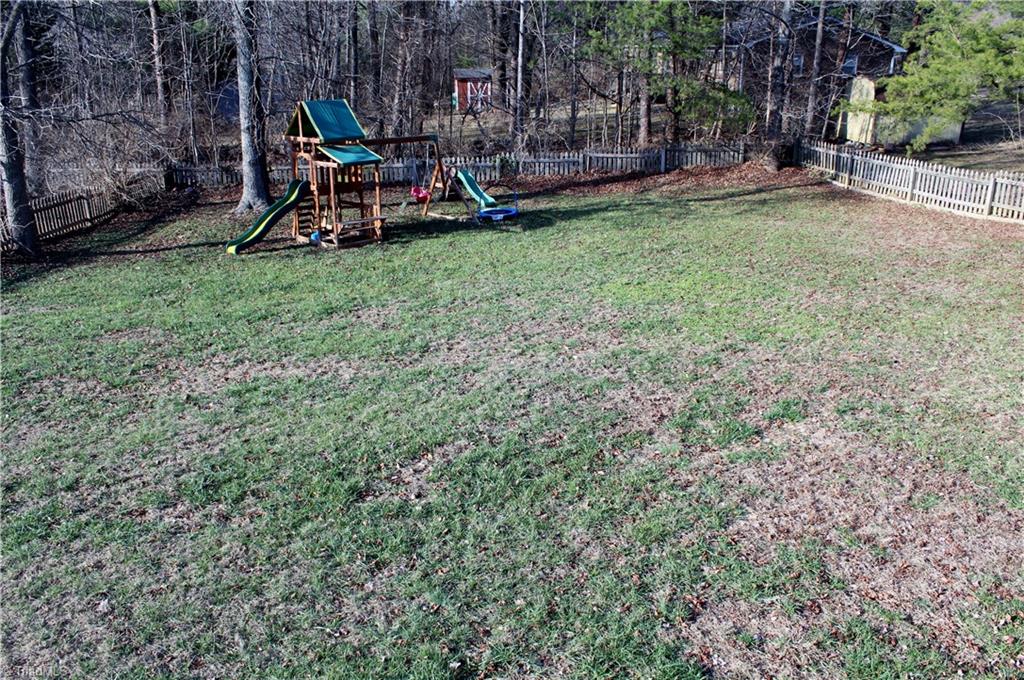 1675 Pleasant Ridge Road Greensboro, NC 27409 - Photo 14 of 16 Gallery Image 14