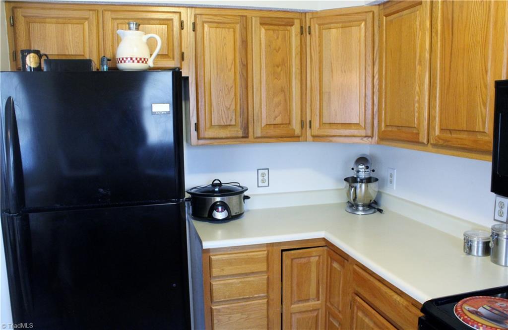 1675 Pleasant Ridge Road Greensboro, NC 27409 - Photo 7 of 16 Gallery Image 7