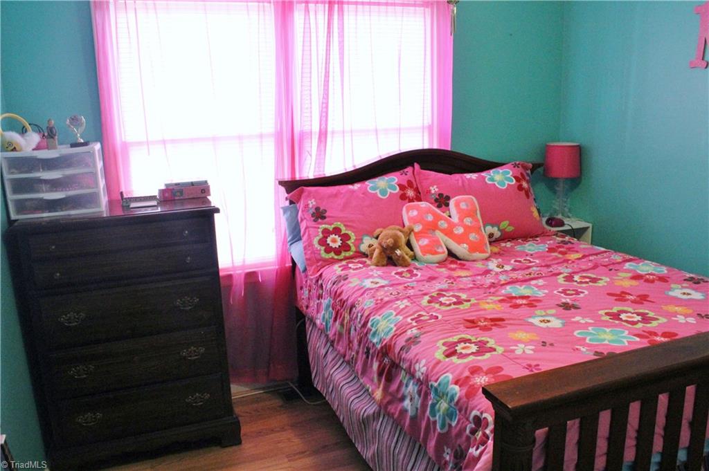 1675 Pleasant Ridge Road Greensboro, NC 27409 - Photo 10 of 16 Gallery Image 10