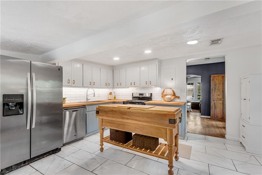 89 Mountain View Road Northwest Marietta, GA 30064 - Photo 11 of 30