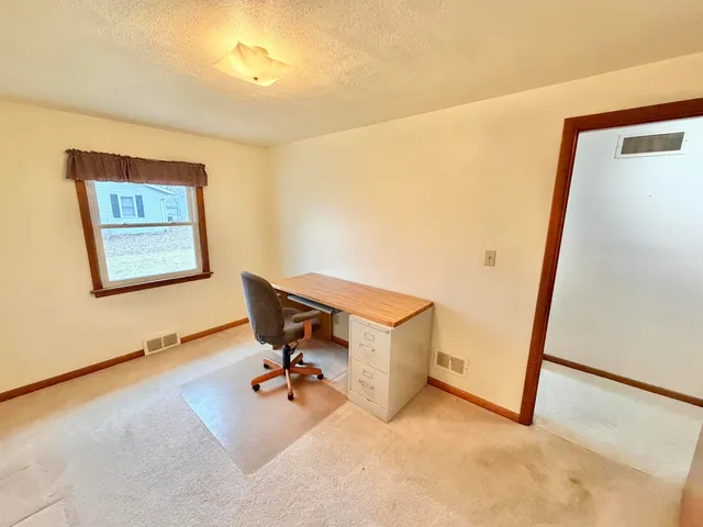 $250,000 | 305 West Pershing Street, Stillman Valley, IL 61084