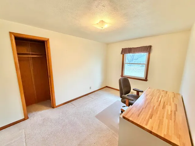 $250,000 | 305 West Pershing Street, Stillman Valley, IL 61084