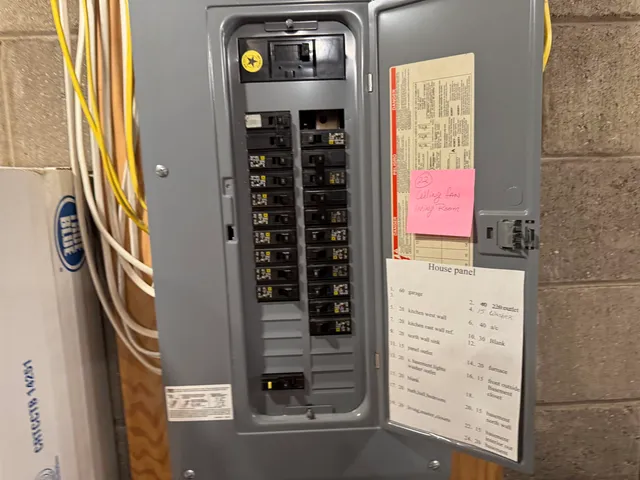 $250,000 | 305 West Pershing Street, Stillman Valley, IL 61084