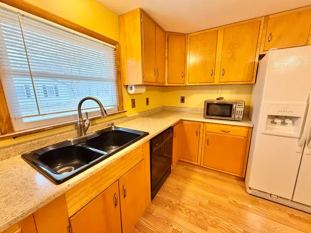 $250,000 | 305 West Pershing Street, Stillman Valley, IL 61084