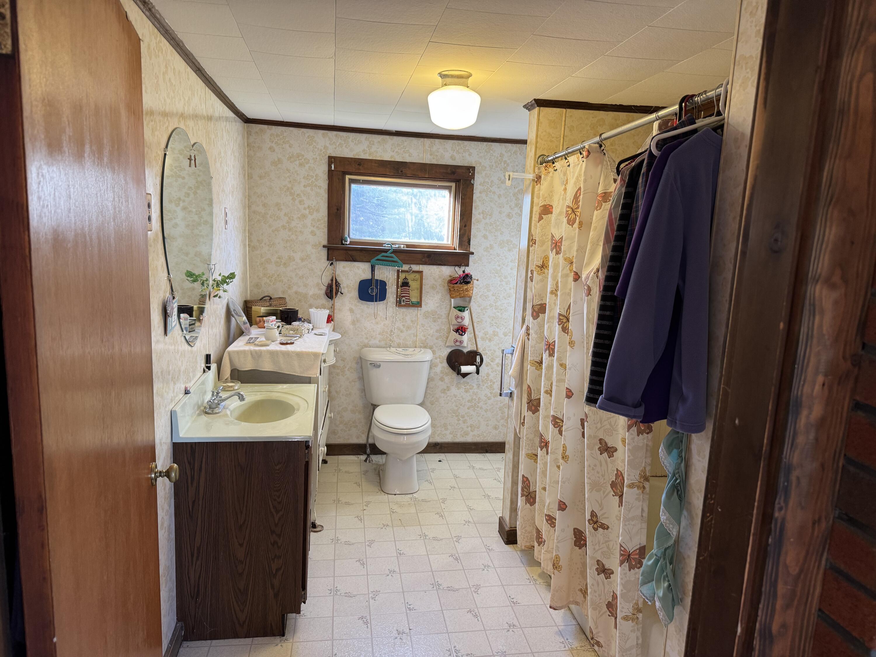 138 Spring Road Augusta, ME 04330 - Photo 14 of 34 IMG_4823
