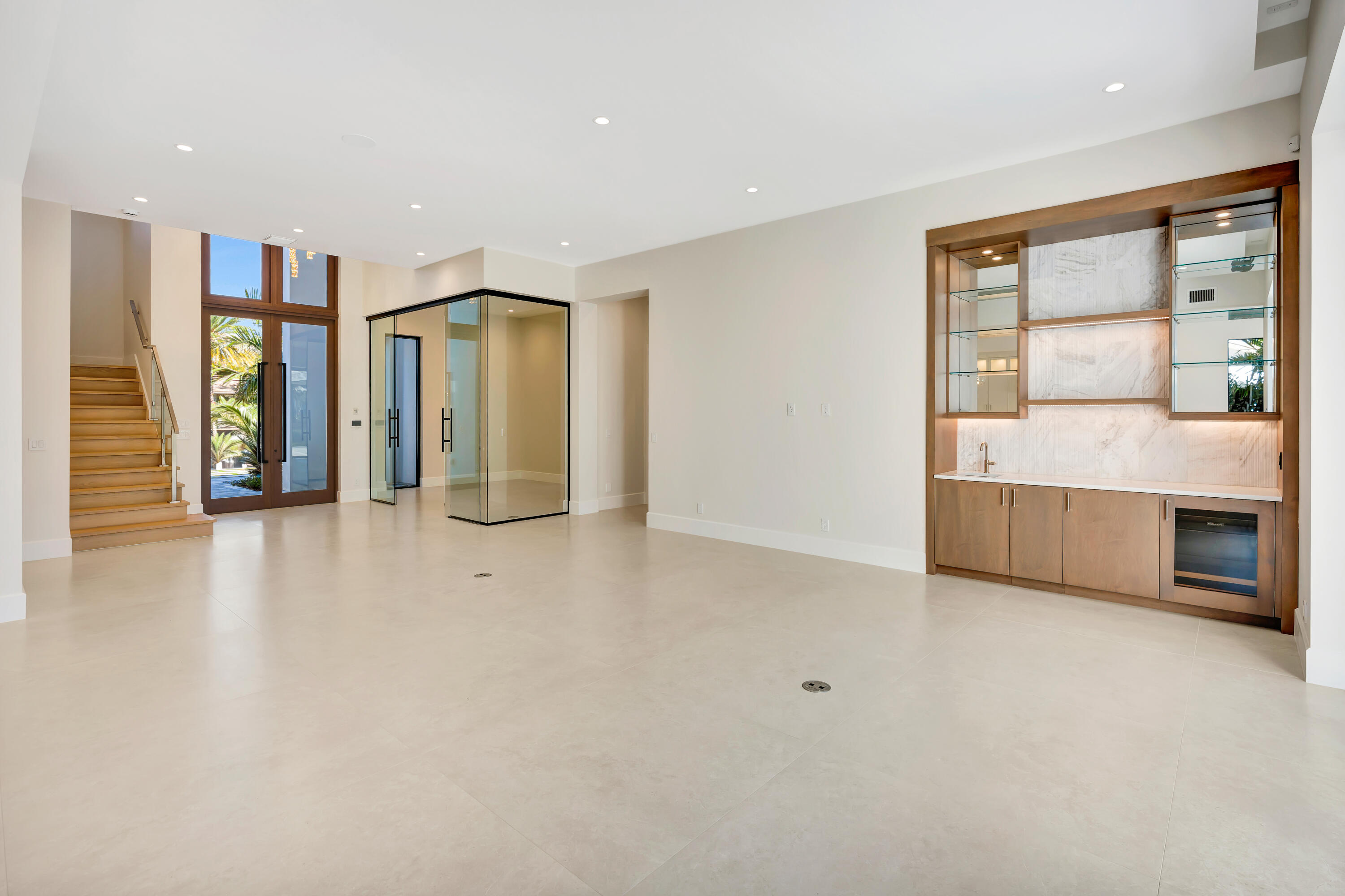 112 Regatta Drive Jupiter, FL 33477 - Photo 10 of 85 Wet Bar w/Ice & Bev Center