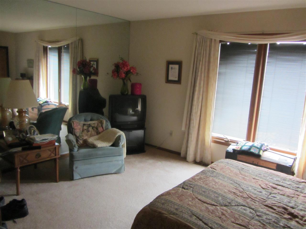 1136 Mill Lake Road Fort Wayne, IN 46845 - Photo 7 of 17 Gallery Image 7
