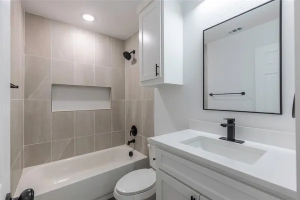 $1,275 | 3626 Marshall Street, Unit D, Greenville, TX 75401