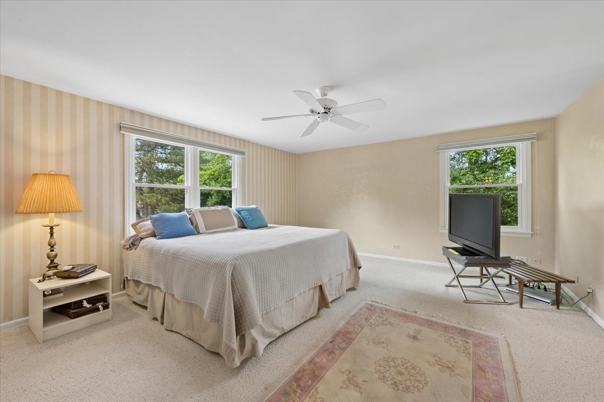 3724 Winnetka Road Glenview, IL 60026 - Photo 18 of 33