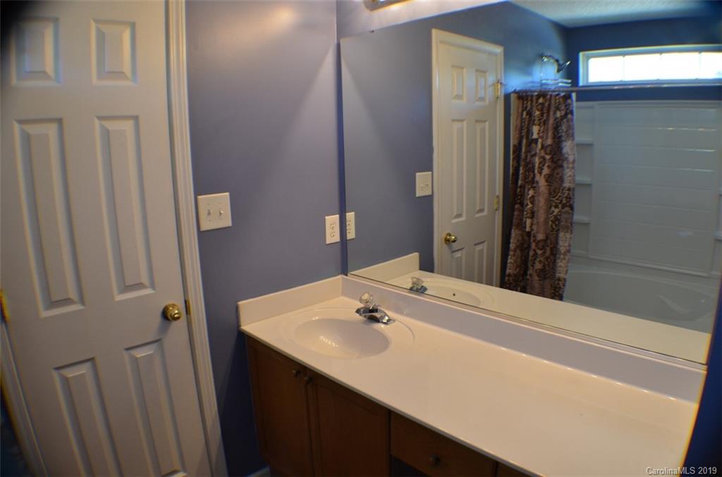 5102 Elizabeth Road Charlotte, NC 28269 - Photo 16 of 22 Gallery Image 16