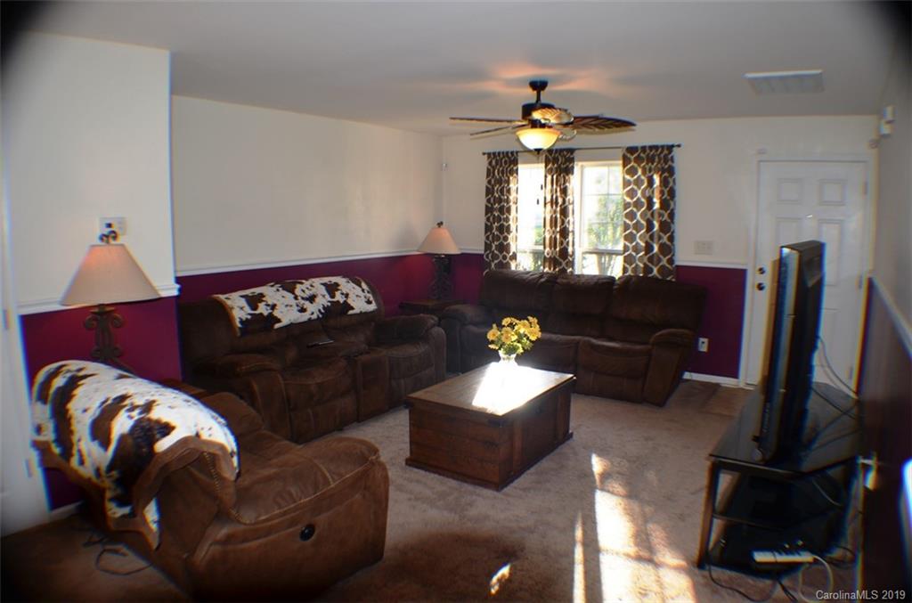 5102 Elizabeth Road Charlotte, NC 28269 - Photo 4 of 22 Gallery Image 4