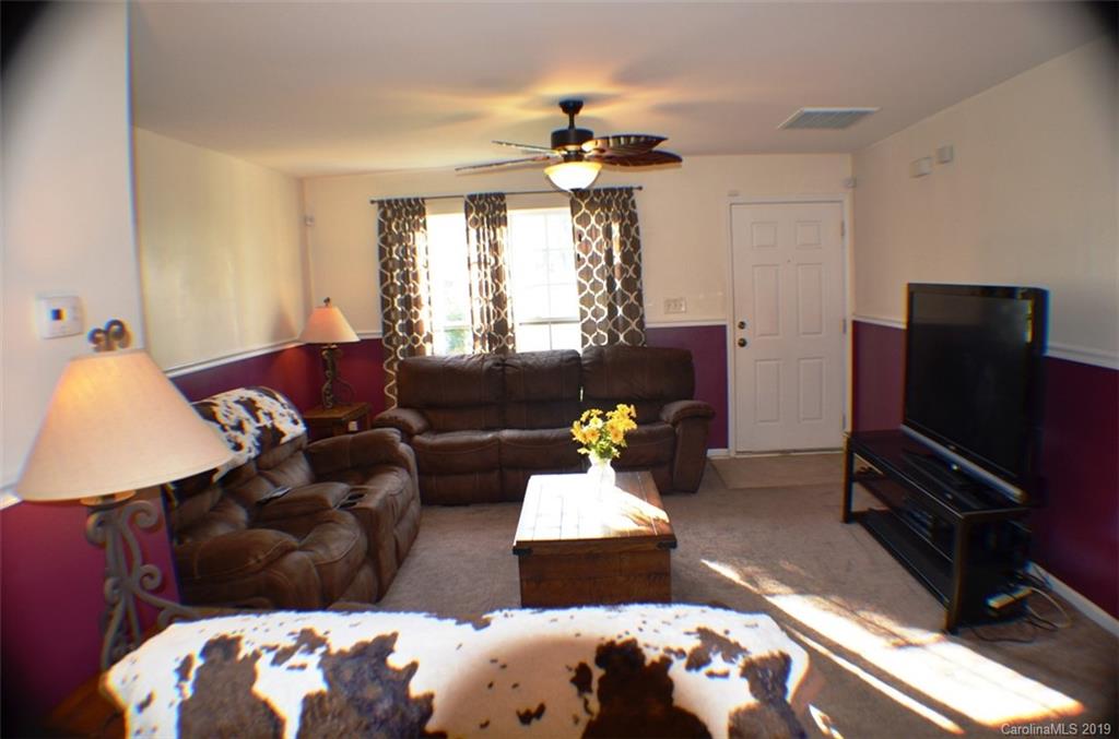 5102 Elizabeth Road Charlotte, NC 28269 - Photo 5 of 22 Gallery Image 5