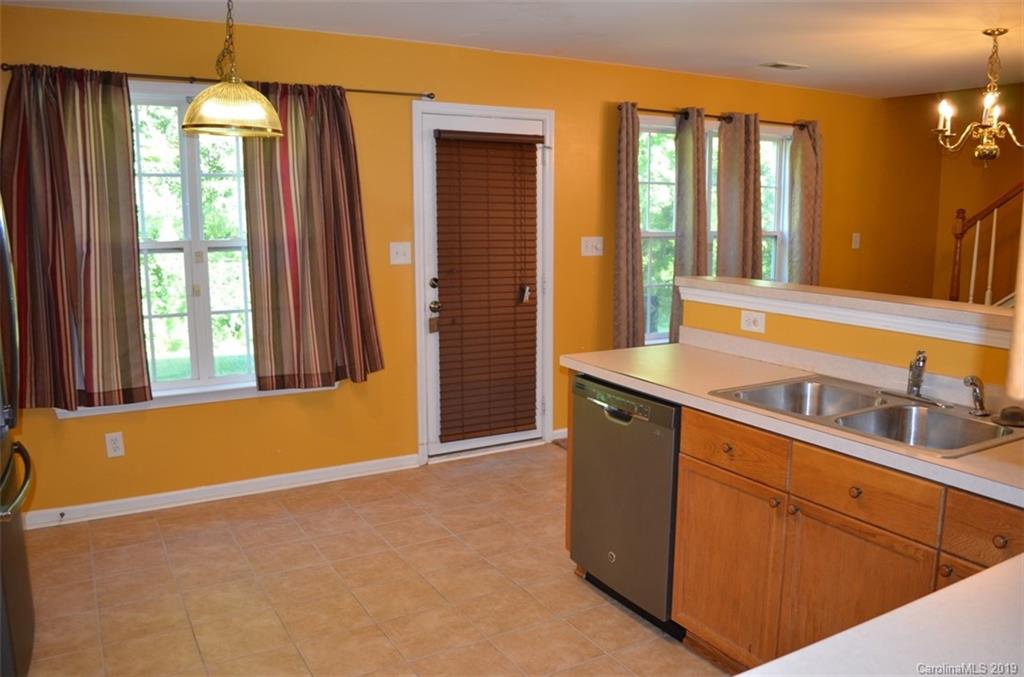 5102 Elizabeth Road Charlotte, NC 28269 - Photo 10 of 22 Gallery Image 10