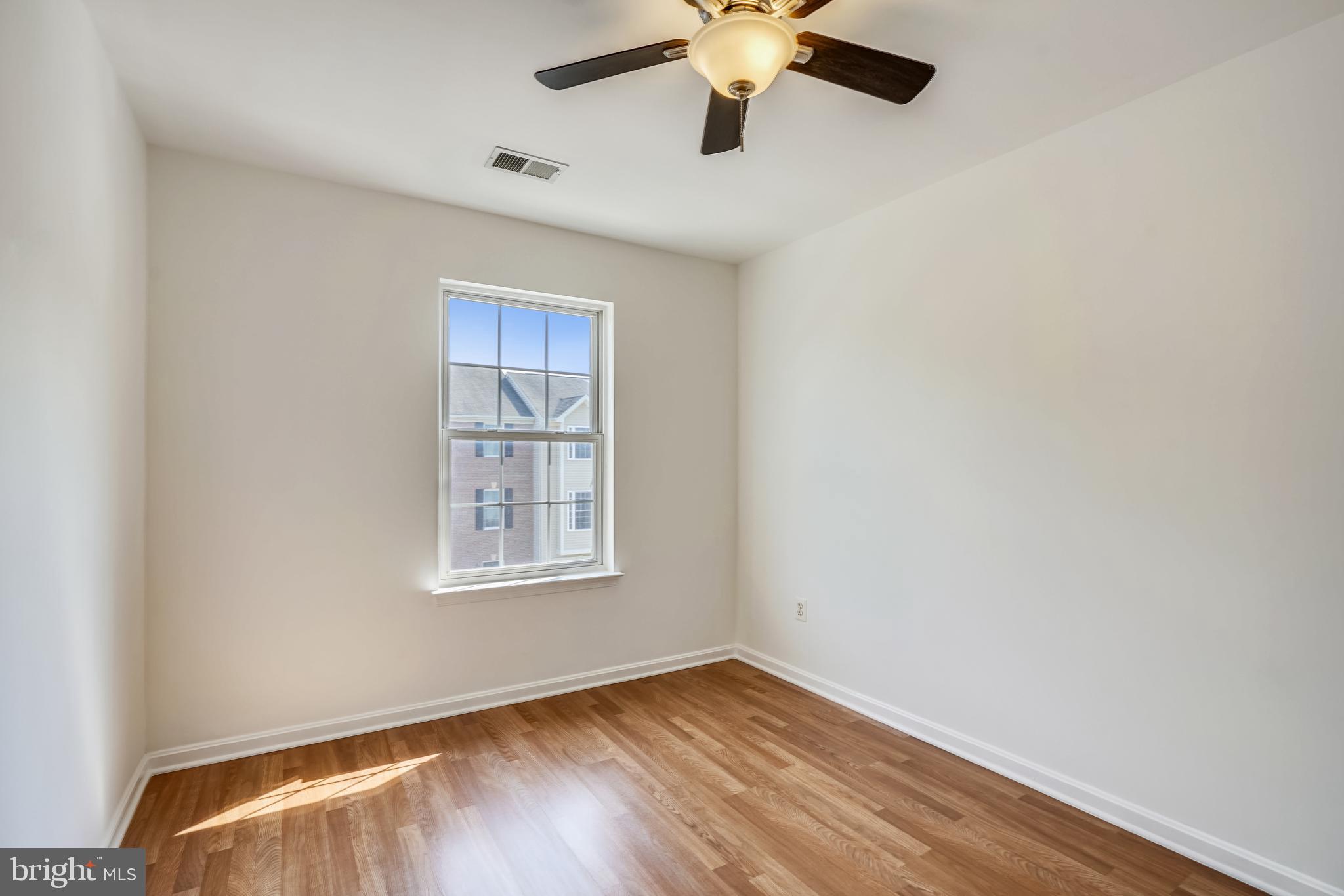 174 Tilden Way Edgewater, MD 21037 - Photo 26 of 31 Guest bedroom 1 with New Ceiling Fan