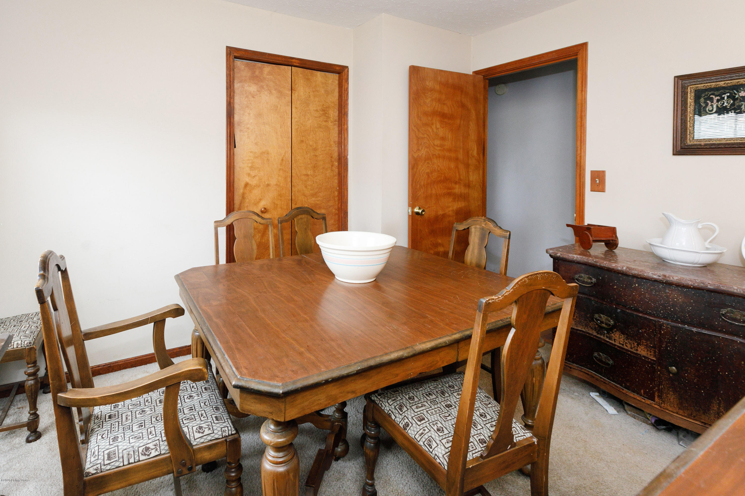 7104 Ridge Creek Road Louisville, KY 40291 - Photo 14 of 25 017