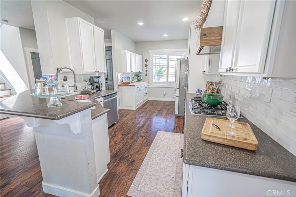 28235 Springvale Lane Castaic, CA 91384 - Photo 7 of 54