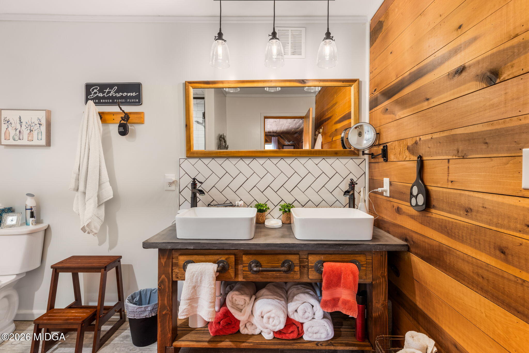 963 Jarrell Plantation Road Juliette, GA 31046 - Photo 19 of 43 Primary Bath