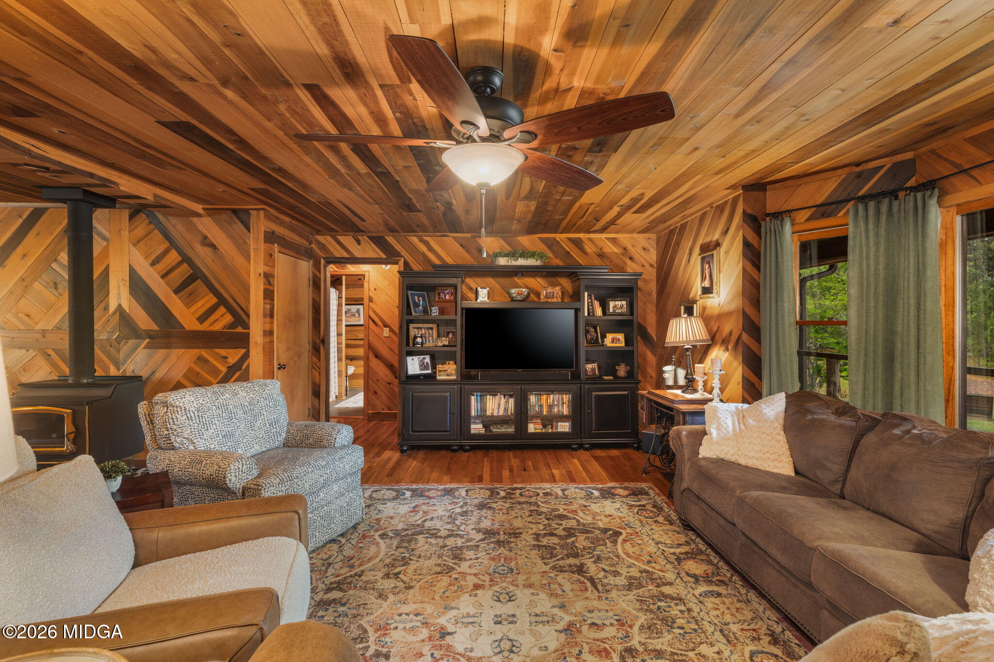 963 Jarrell Plantation Road Juliette, GA 31046 - Photo 7 of 43 Living Area (2)