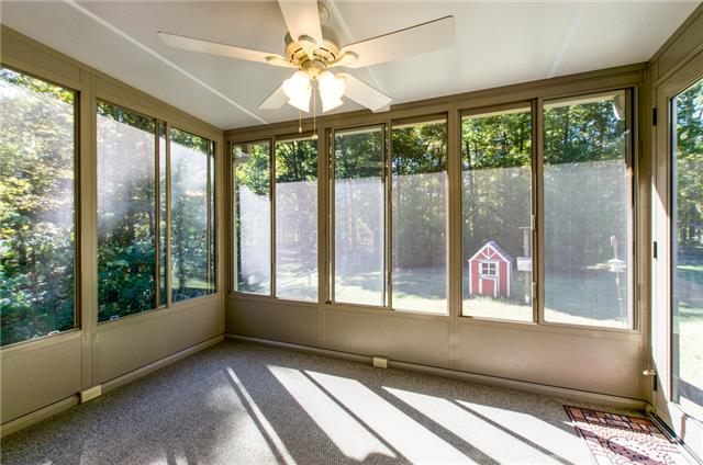 5960 Natchez Trace Road Franklin, TN 37064 - Photo 8 of 18 a view of sky from window