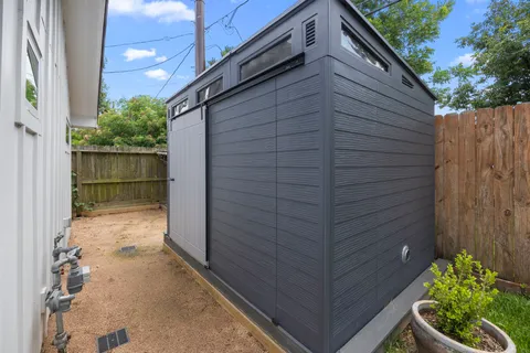 $839,900 | 1823 Millwood Drive, Houston, TX 77008