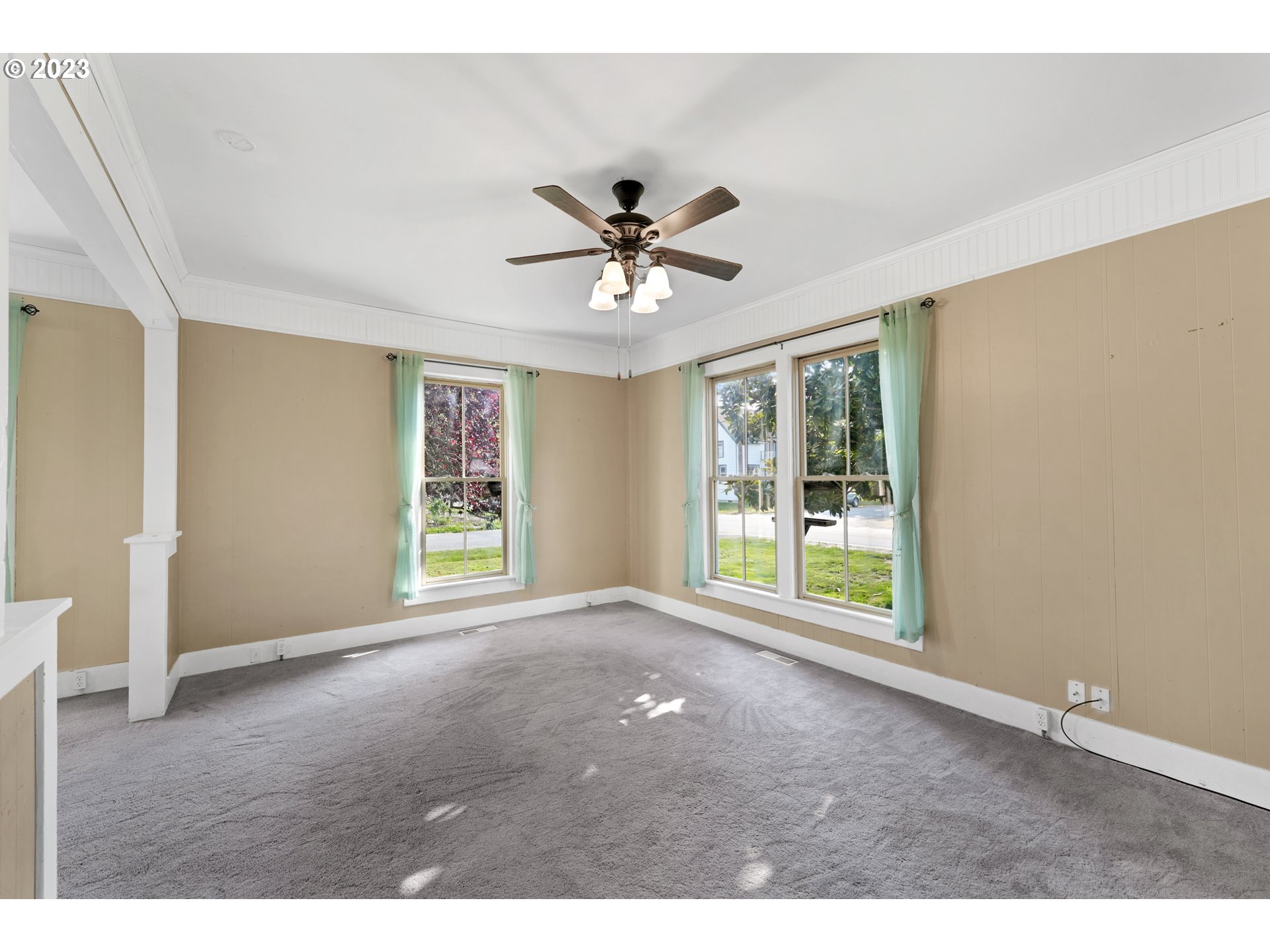 313 Centre Street La Conner, WA 98257 - Photo 10 of 29 a view of n empty room with a window