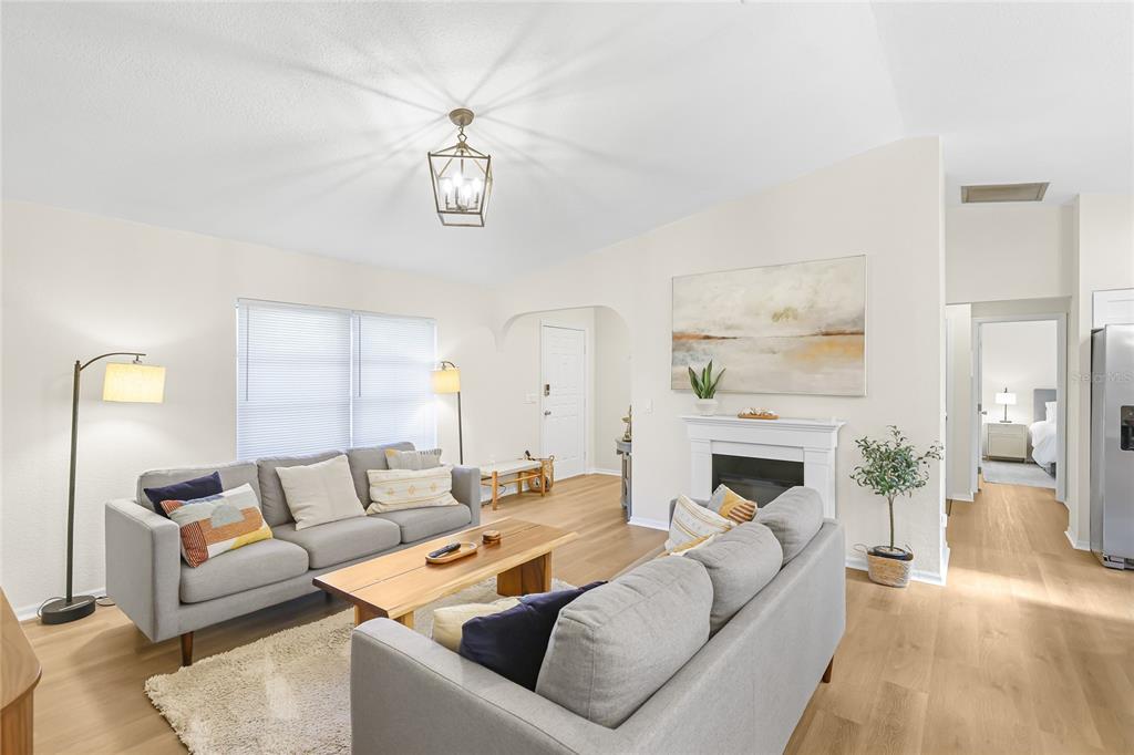 3207 Valencia Road Venice, FL 34293 - Photo 6 of 55 Gallery Image 6