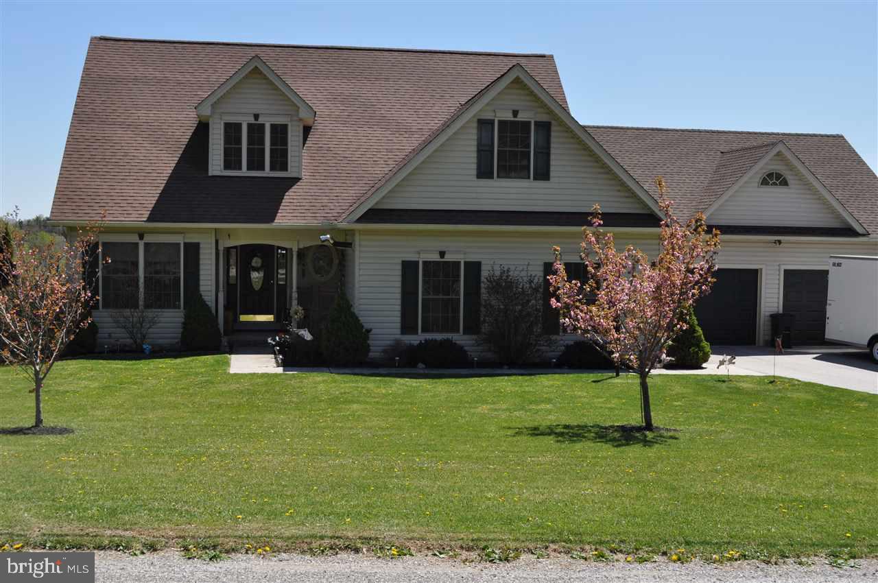 733 Rockville Road Spring Grove, PA 17362 - Photo 1 of 36