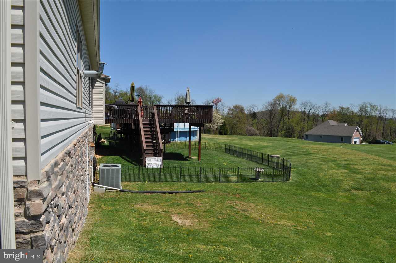 733 Rockville Road Spring Grove, PA 17362 - Photo 4 of 36