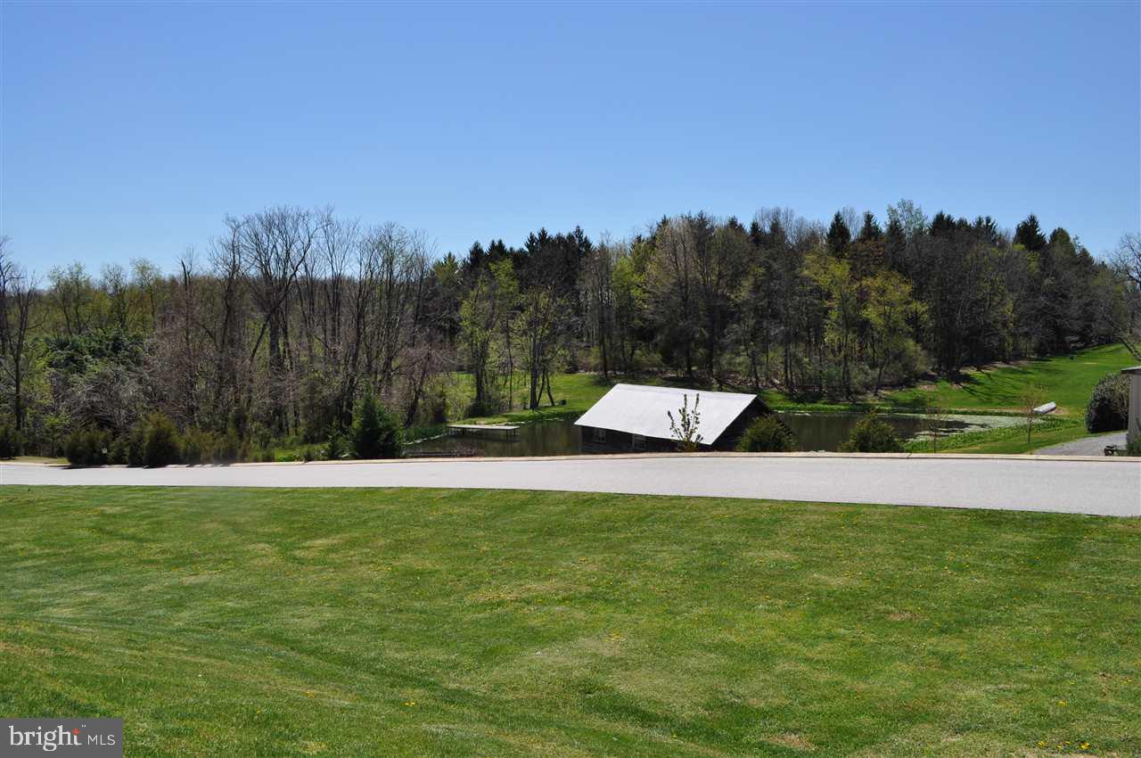 733 Rockville Road Spring Grove, PA 17362 - Photo 6 of 36