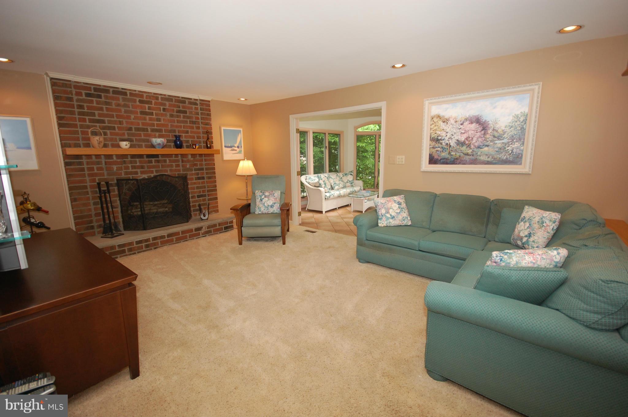 7105 Rivers View Court Columbia, MD 21044 - Photo 13 of 28 Family Room