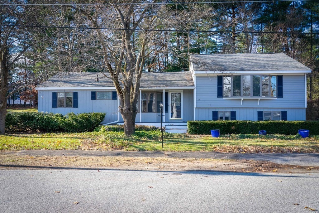 13 Tremlett Road Billerica, MA 01821 - Photo 1 of 26