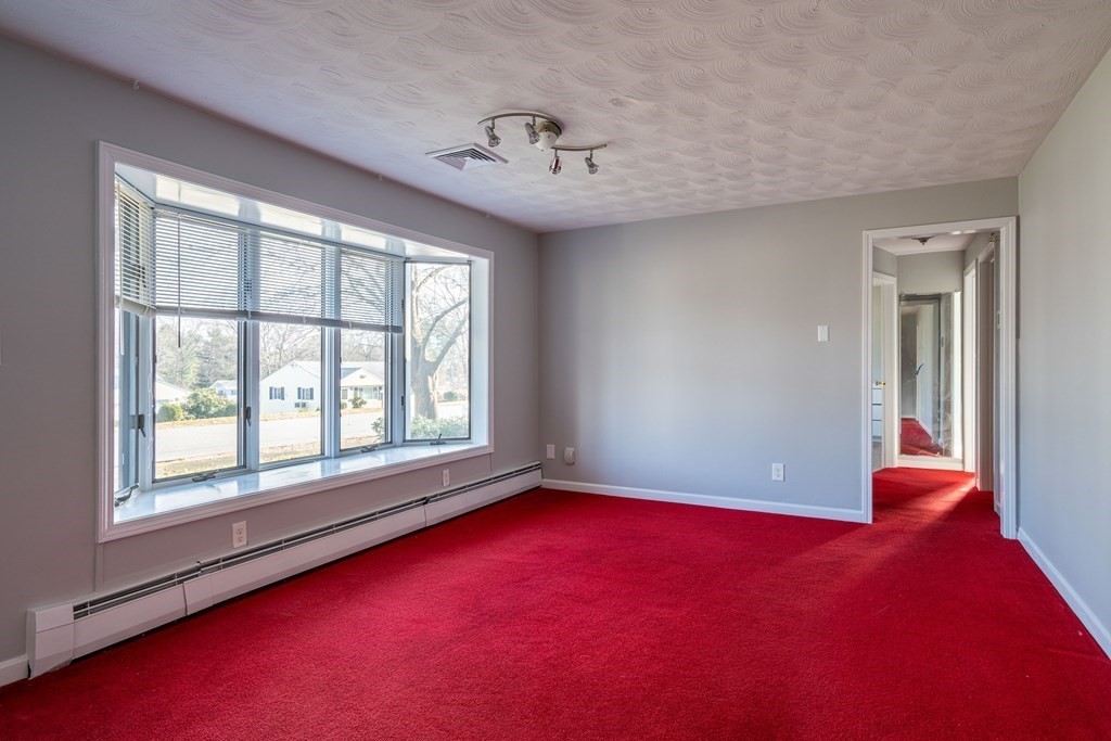 13 Tremlett Road Billerica, MA 01821 - Photo 4 of 26
