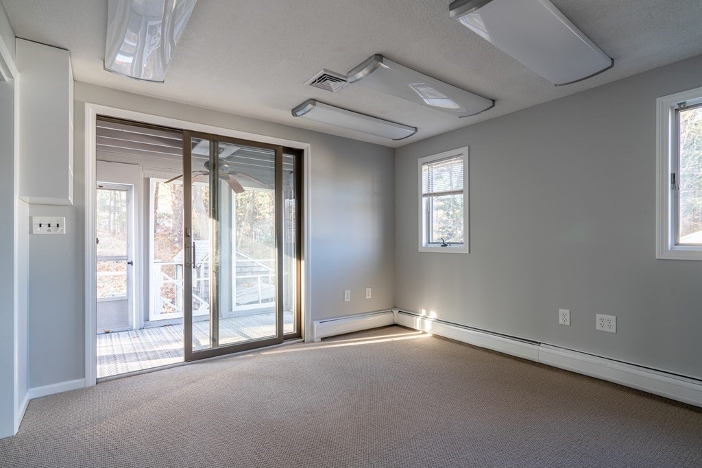 13 Tremlett Road Billerica, MA 01821 - Photo 9 of 26