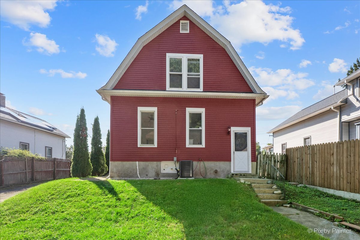 468 Locust Street Elgin, IL 60123 - Photo 37 of 53 Gallery Image 37