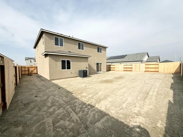 $539,990 | 873 South Philip Avenue, Fowler, CA 93625