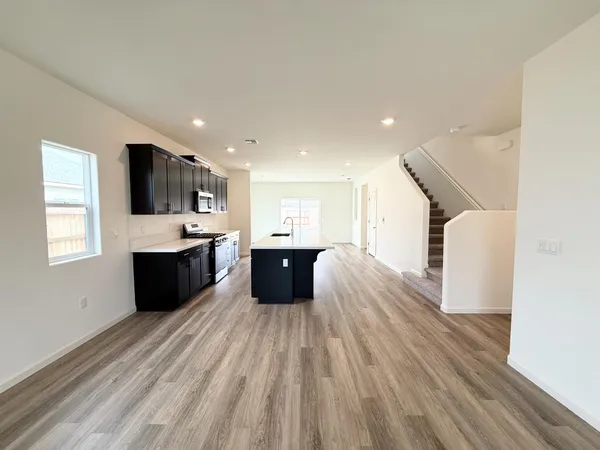 $539,990 | 873 South Philip Avenue, Fowler, CA 93625