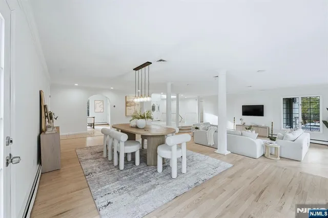 $2,099,000 | 921 Franklin Lake Road, Franklin Lakes, NJ 07417