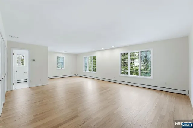 $2,099,000 | 921 Franklin Lake Road, Franklin Lakes, NJ 07417