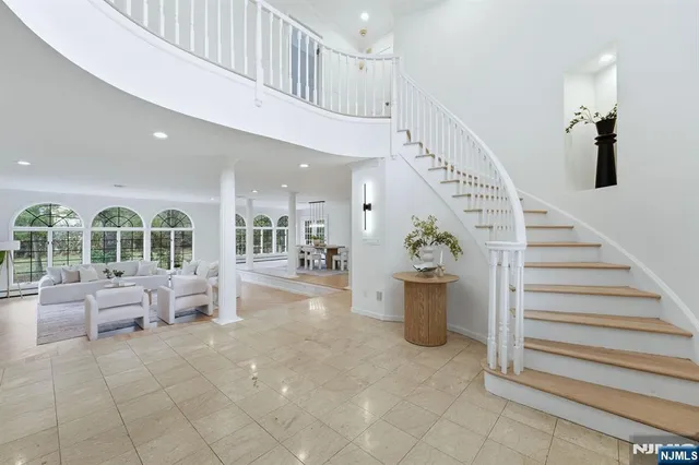 $2,099,000 | 921 Franklin Lake Road, Franklin Lakes, NJ 07417