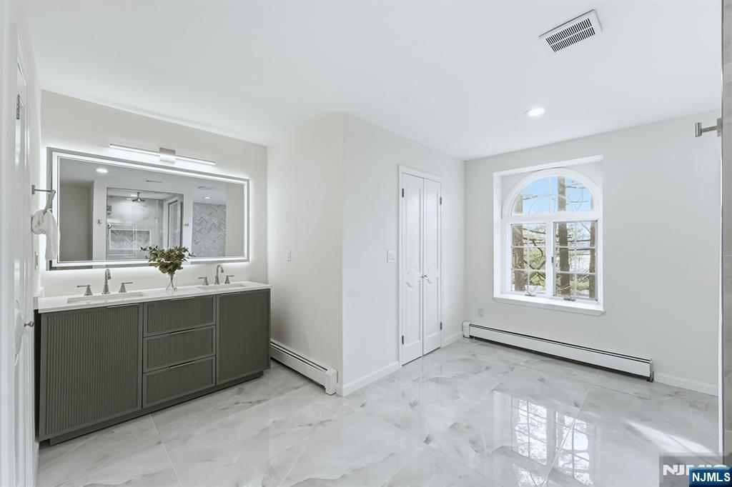 921 Franklin Lake Road Franklin Lakes, NJ 07417 - Photo 36 of 43