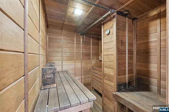 $2,099,000 | 921 Franklin Lake Road, Franklin Lakes, NJ 07417